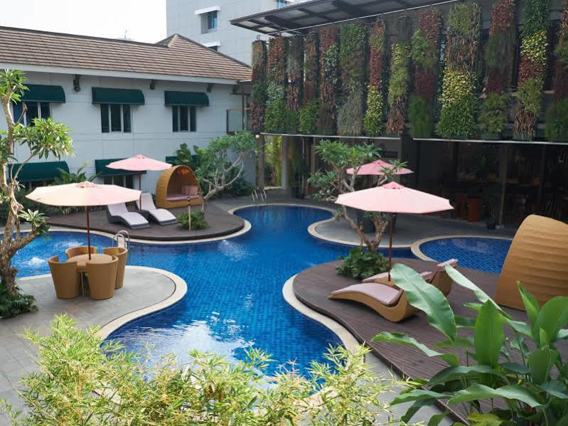 Patra Bandung Hotel Eksteriør bilde