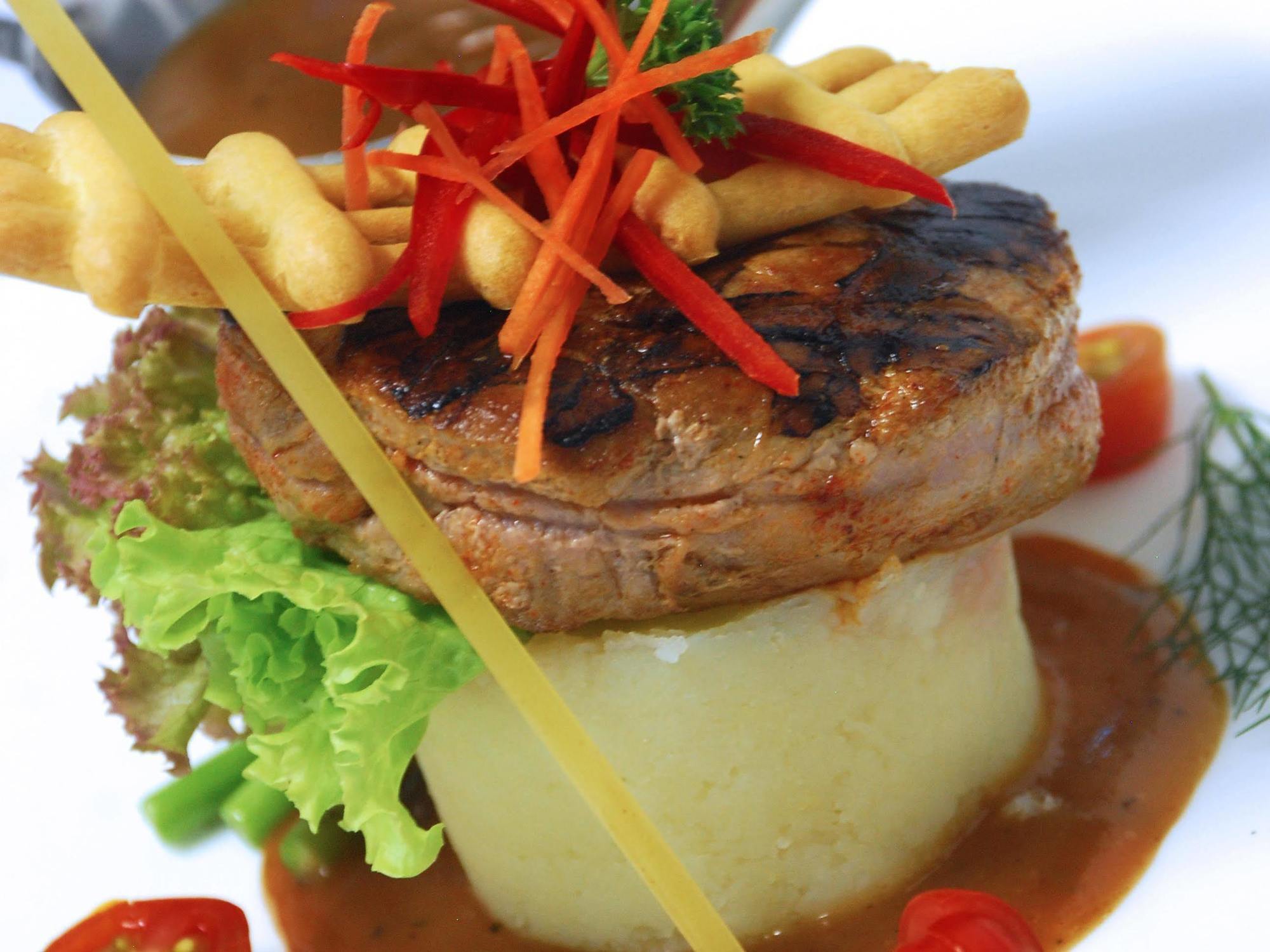 Patra Bandung Hotel Eksteriør bilde