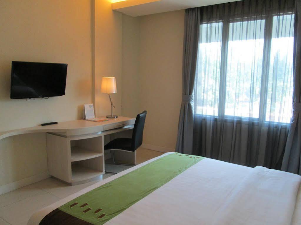 Patra Bandung Hotel Eksteriør bilde